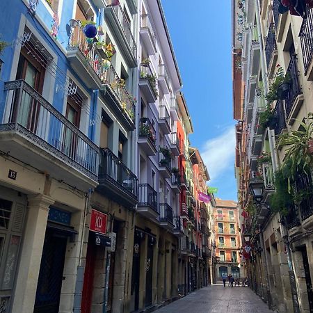 Apartamento Deluxe Casco Viejo Bilbao Exteriör bild
